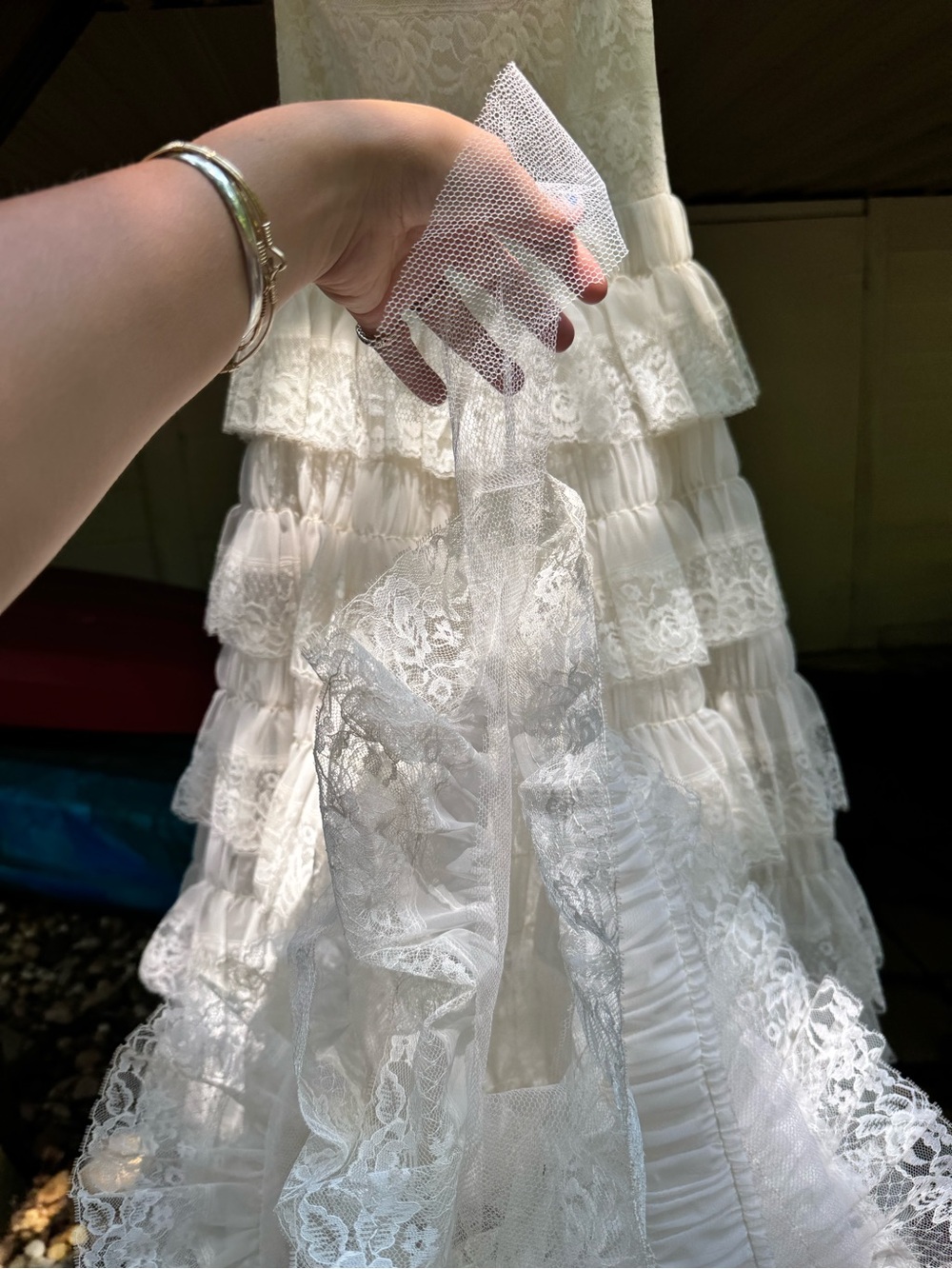 Vintage one of a kind lace wedding dress - Picture 5 of 16